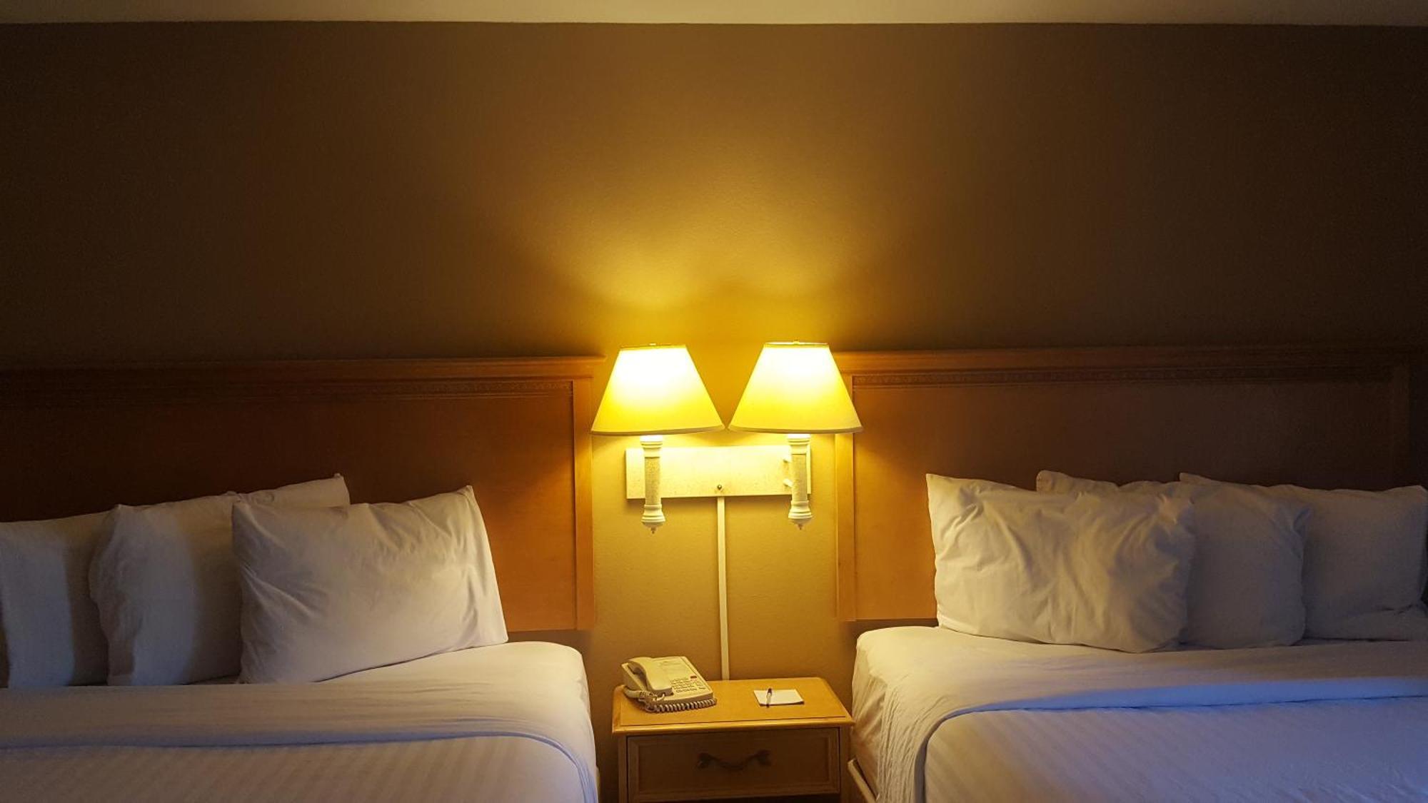 Deluxe Queen Room with Two Queen Beds - Non-Smoking,1214353423:JPEG